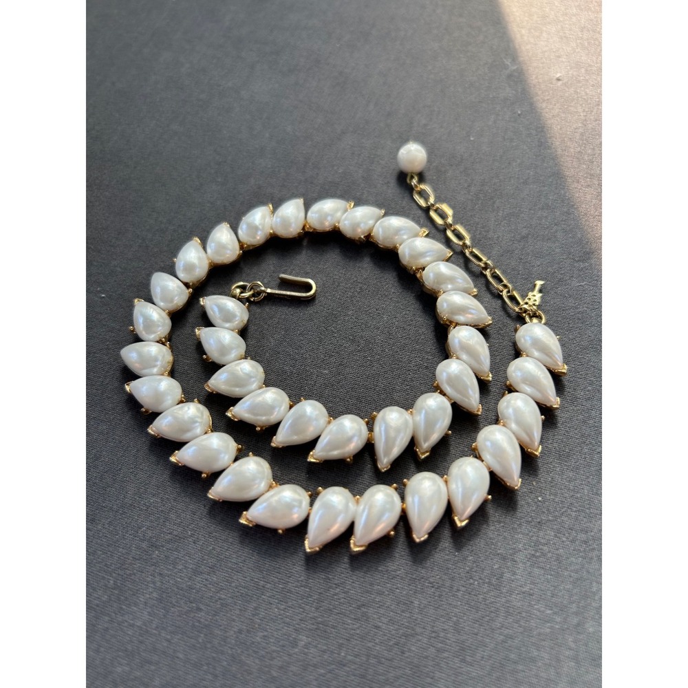 Crown Trifari 1958 Pearlized Cab Gold Tone Poster Ad Necklace Faux Pearl 16"